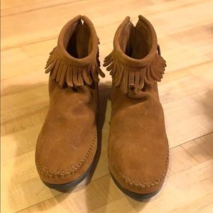 Minnetonka moccasin boots